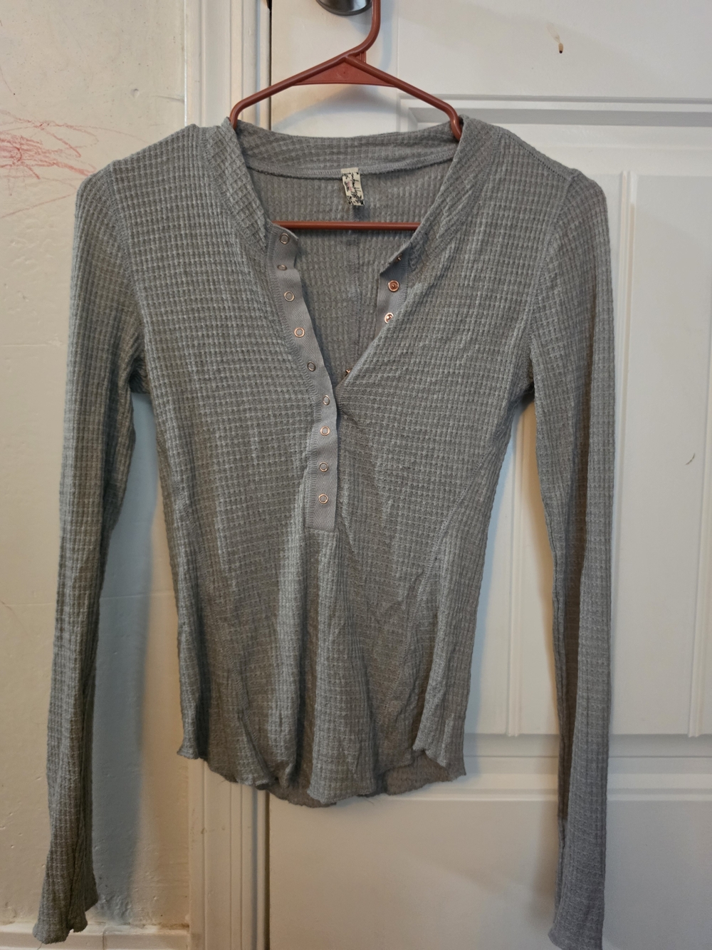 Women’s Gray Waffle Henley Long-Sleeve Top